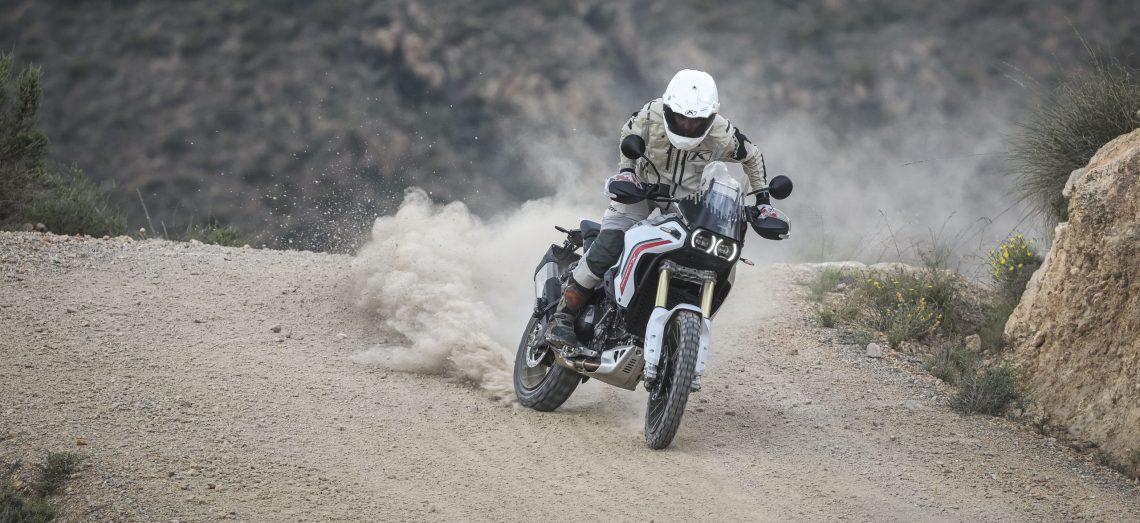 Essai – Ducati a amélioré presque tout ce qu&rsquo;il fallait améliorer sur sa DesertX, presque :: Test Ducati :: ActuMoto