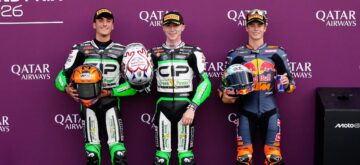 A Silverstone, le Britannique Scott Ogden (team CIP Green Power, KTM) s&rsquo;adjuge la pole Moto3 du Grand Prix de Grande-Bretagne, devant son coéquipier Adrian Cruces et Valentin Perrone (team Red Bull Tech3, KTM); le leader du championnat Maximo Quiles (team CFMOTO Gaviota Aspar, KTM) a été victime d&rsquo;une grosse chute et s&rsquo;en sort avec une clavicule cassée et un forfait