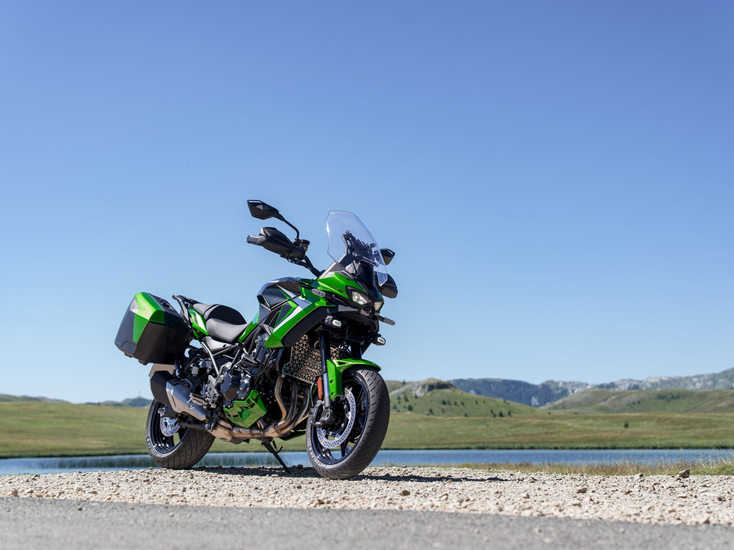 Versys 900
