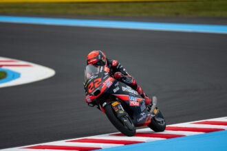David Almansa (team Liqui Moly Dynavolt Intact, KTM, numéro 22) a pris la pole Moto3 du Grand Prix du Japon, devant Brian Uriarte (Red Bull KTM Ajo) et le coéquipier d&rsquo;Uriarte, Alvaro Carpe; le leader du mondial Maximo Quiles (CFMOTO Aspar, KTM) prend le 4ème temps de la session Q2