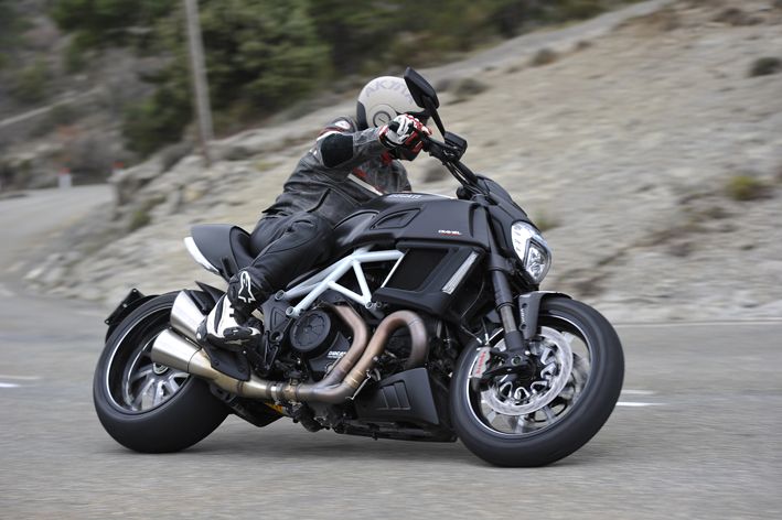 Le nouveau musculeux Ducati Diavel