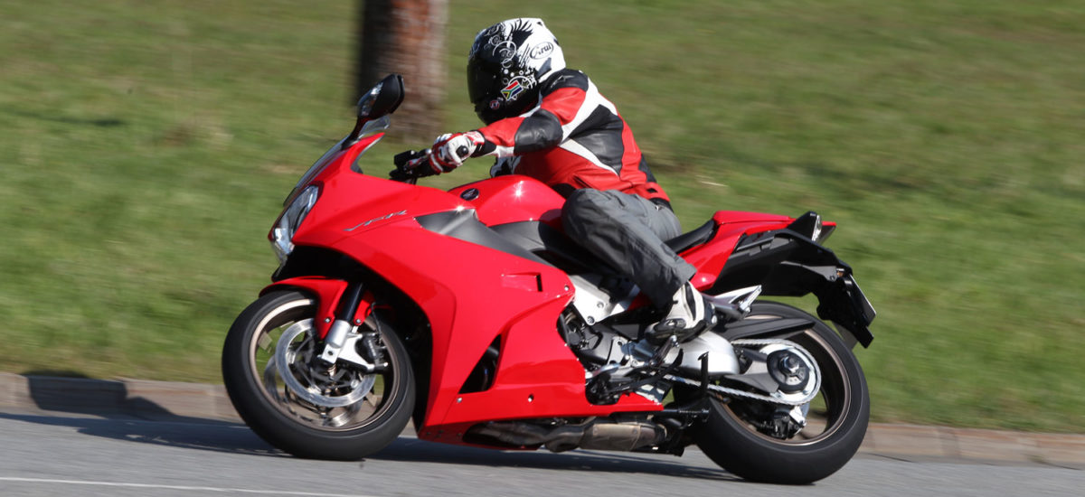 La mythique Honda VFR prend des bonnes résolutions pour 2014