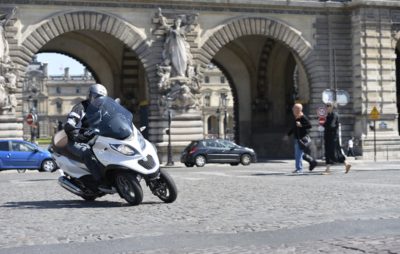 Le MP3, trois-roues fétiche de Piaggio, continue sa révolution :: Piaggio