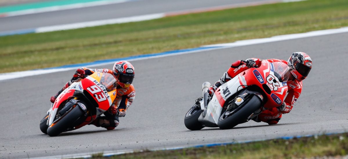 Cette fois, à Assen, c’est Dovizioso que Marquez dépasse pour gagner la course