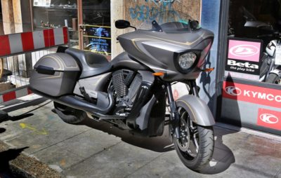 Victory Cross Country, l’anti Street Glide :: Victory