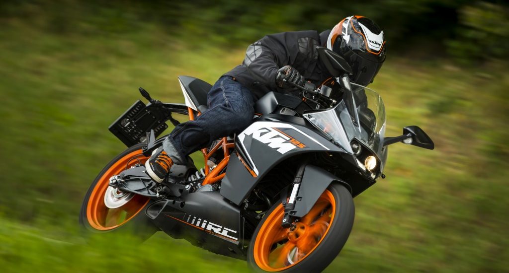 La petite sportive KTM arrive en Suisse