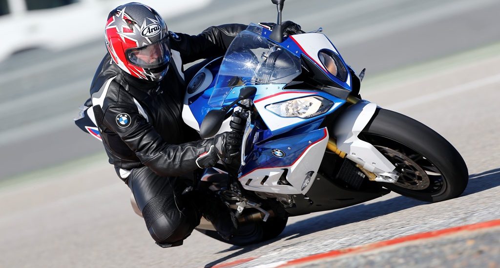 BMW S 1000 RR, le monstre est (presque) devenu facile