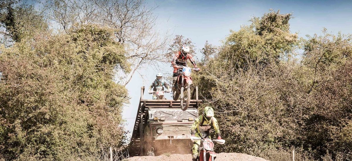 Des pros et des amateurs sur 8 km d’enduro et de cross