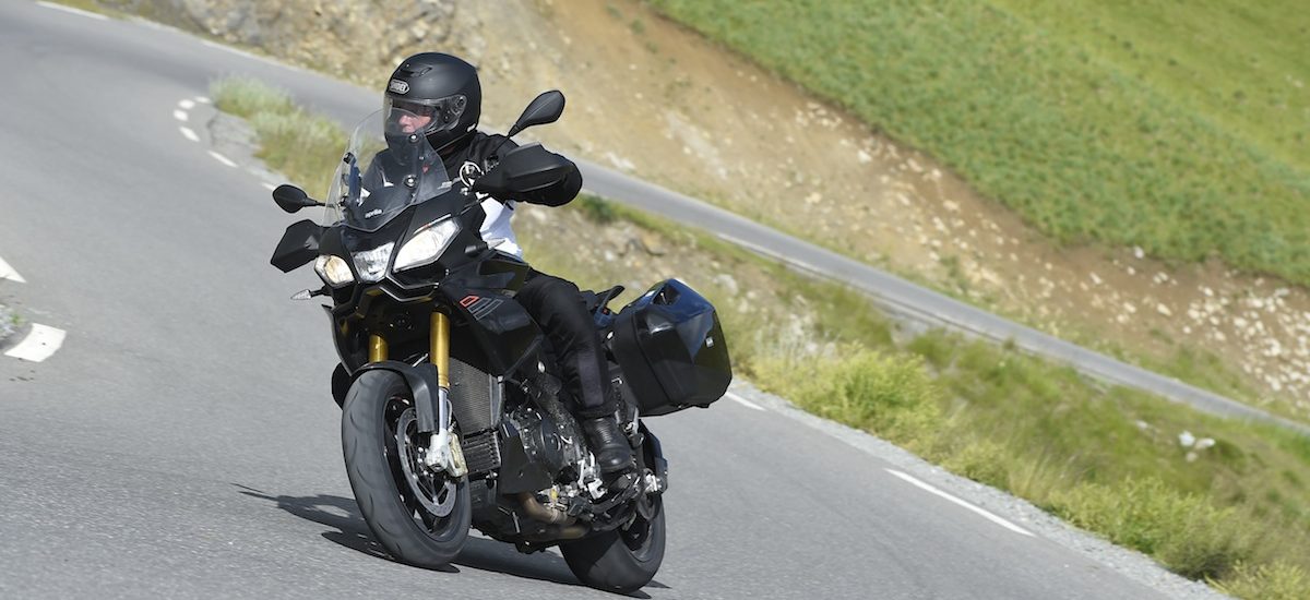 Aprilia Caponord, une moto, mille chemins, des suspensions « invisibles »