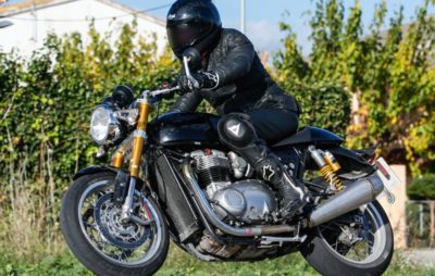 Un nouveau (gros) Café Racer chez Triumph, pour 2016? :: En bref