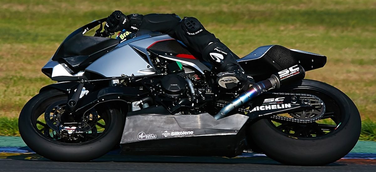 Une Vyrus avec sa drôle de suspension en championnat Moto 2 espagnol