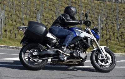 La BMW F 800 R, sous-estimée, mais encore plus fun pour 2015 :: BMW