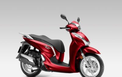Le Honda SH 300 nouvelle version emportera (enfin) un casque intégral :: Actu, Nouveautés 2015, Tests scooters