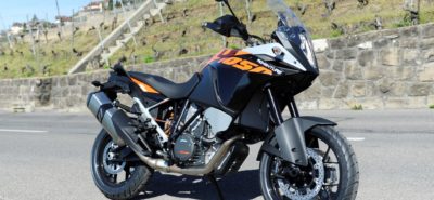 Chez KTM, on peut avoir l’Adventure plus simple, mais pas moins sportive :: KTM