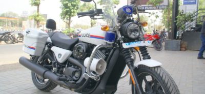 Des Harley pour la police du Gujarat, avec des cours pour éviter les accidents :: Actu, Test motos