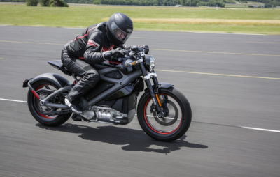 15 minutes sur la première Harley électrique, et trois heures d’explications :: Harley-Davidson