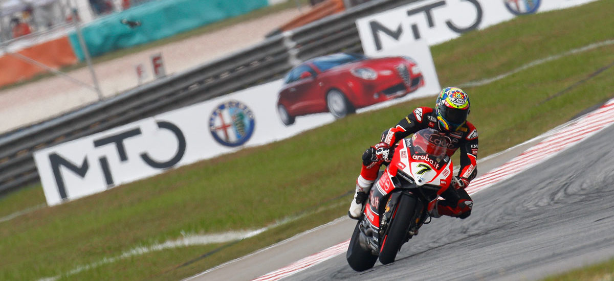 Superbike à Sepang – Davies gagne en privant Rea du titre