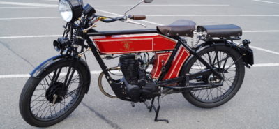 Un Romand roule sur une réplique moderne des anglaises des années &rsquo;20 :: Actu, Test motos
