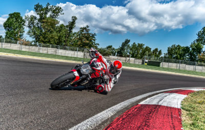 Ducati Monster 1200 R – Une naked à la chasse aux chronos :: Ducati