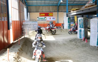 Un nouvel été de cours moto pour les enfants chez Monnier à Moudon :: Formation