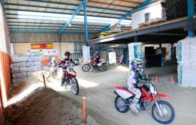 On apprendra à piloter une moto au sec à Moudon avec Monnier :: Actu, Test motos, Tests scooters