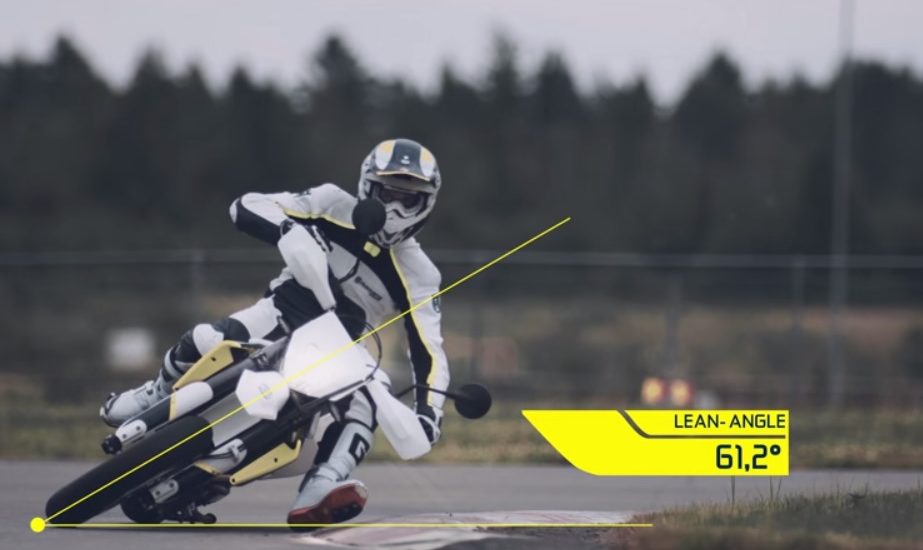 Husqvarna 701 Supermoto – la vidéo chic et choc!