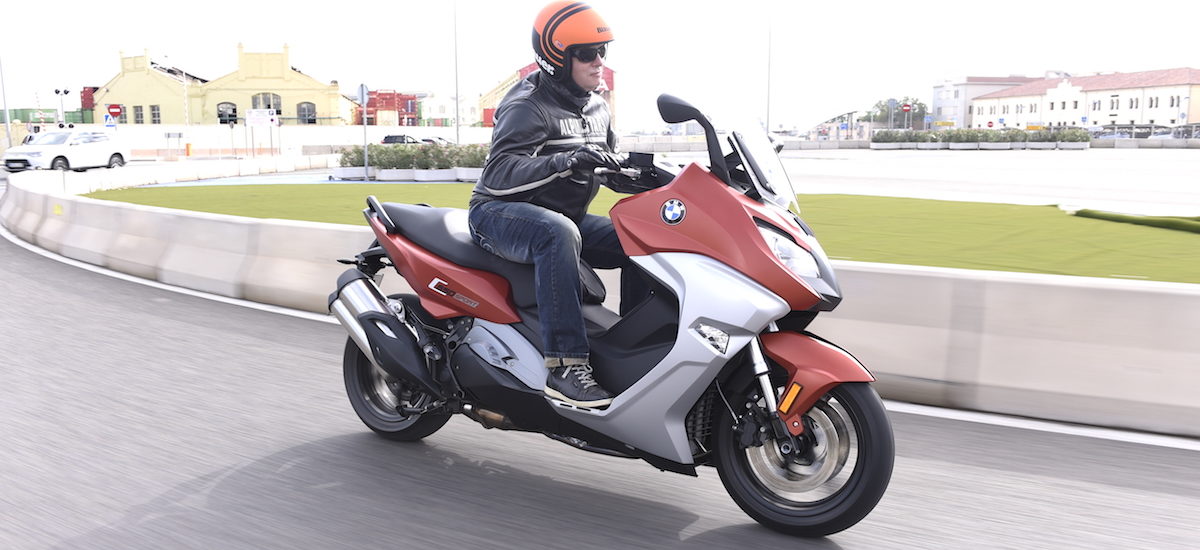 Une cure de jouvence pour les maxi-scooters BMW