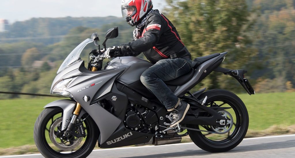 La Suzuki GSX-S 1000 F, un objet de plaisir routier avec un carénage