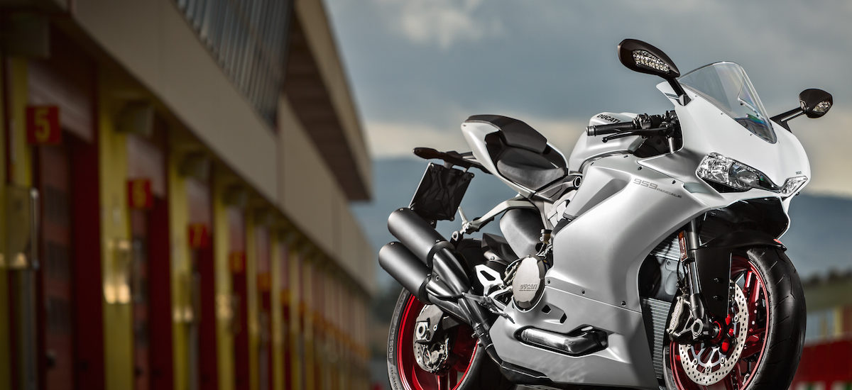 La Baby Ducati Panigale grandit pour 2016 et passe de 899 à 959