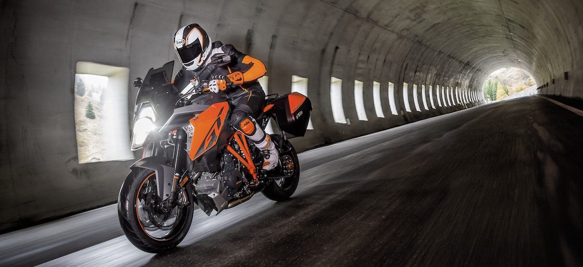 Selon KTM, la 1290 Super Duke avait besoin de valises; voici la GT!