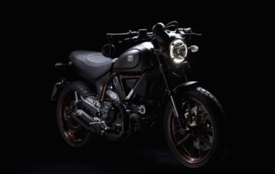 Le premier Scrambler Ducati fait avec Italia Independent est un Café Racer sombre :: Actu, Nouveautés 2016, Test motos