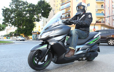 Scooter Kawasaki – Petit «J» maxi fun! :: Kawasaki