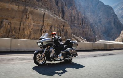 Le touring moto à la façon Harley, entre chèvres et chameaux, dans le Golfe persique :: Harley-Davidson