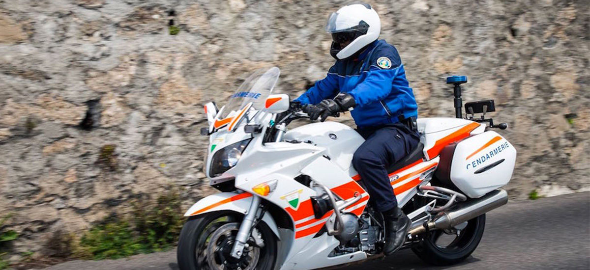 Venez affiner vos trajectoires et vos freinages sur route avec la police vaudoise et le TCS!