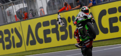 Sykes force 7 à Donington! Schmitter dans les points :: World Superbike