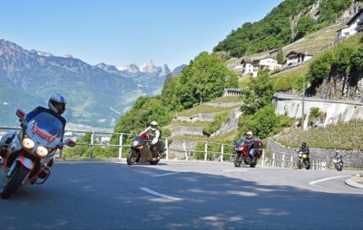 La police vaudoise enseigne les virages aux motards :: Formation