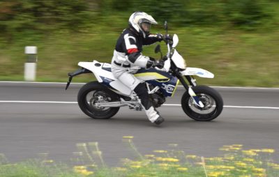 La 701 SM, pour ceux qui veulent martyriser le bitume :: Test Husqvarna