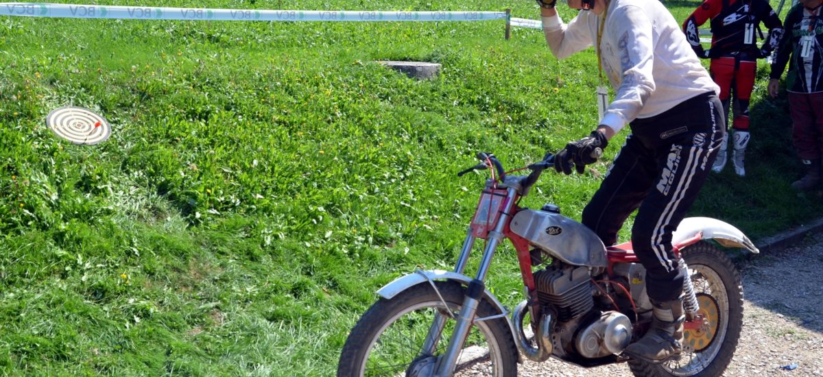 Vieilles motos agiles à Moudon, c’est le Trial des Vestiges