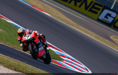 Davies seul au monde! Rea chute et relance Sykes :: Superbike 1re manche