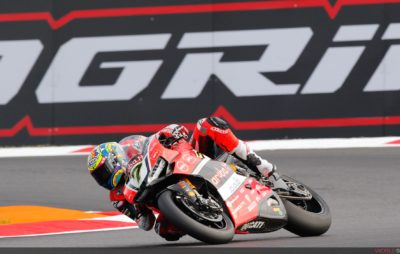 Chaz Davies s’octroie le meilleur temps :: Magny-Cours Superbike