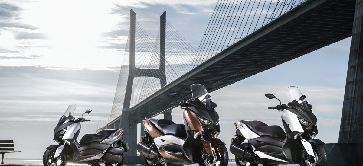 Le Yamaha XMAX passe au moteur supérieur