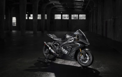 BMW offre un aperçu de la future sportive HP4 en carbone :: Prototype