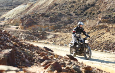 Le Street Scrambler est facile, fun, et incontestablement british :: Test Triumph