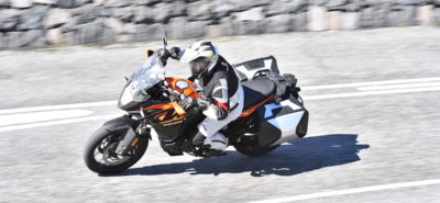 Belle évolution pour l’affûtée 1090, l’Adventure plus simple :: Test KTM