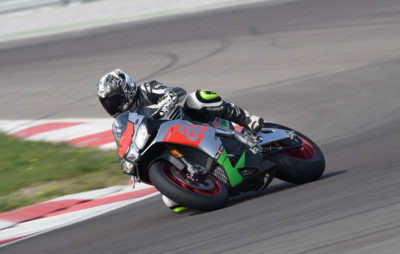 RSV4 RF: Stradivarius hypersport! :: Test Aprilia