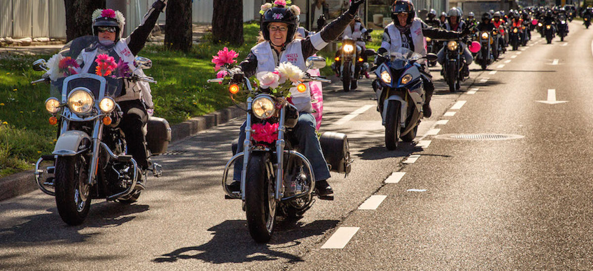 Toutes en Moto s’engage à nouveau pour les droits des femmes