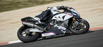 La BMW HP4 Race, en carbone, puissante, légère, exclusive