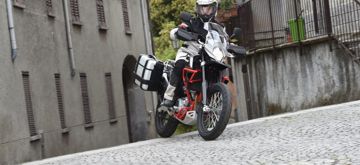 La SWM Superdual, une enduro de voyage à taille humaine