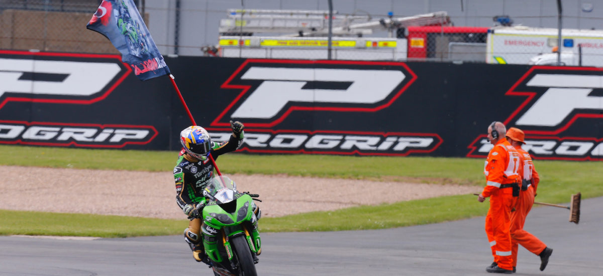 Sofuoglu triomphe à Donington devant Mahias et Cluzel