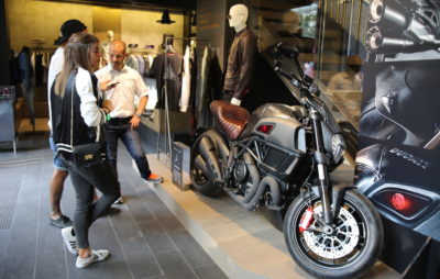 Le Ducati Diavel by Diesel présenté à Zürich :: Série spéciale